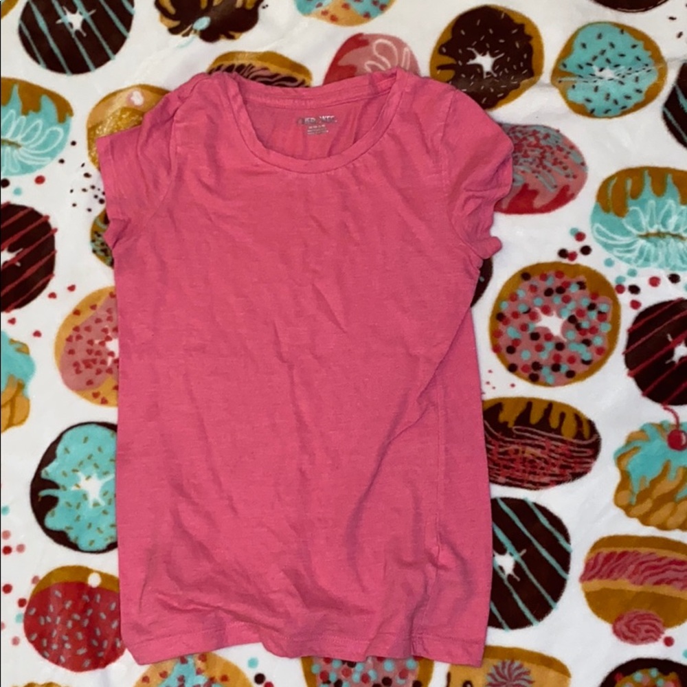 Pink girl’s t-shirt😊